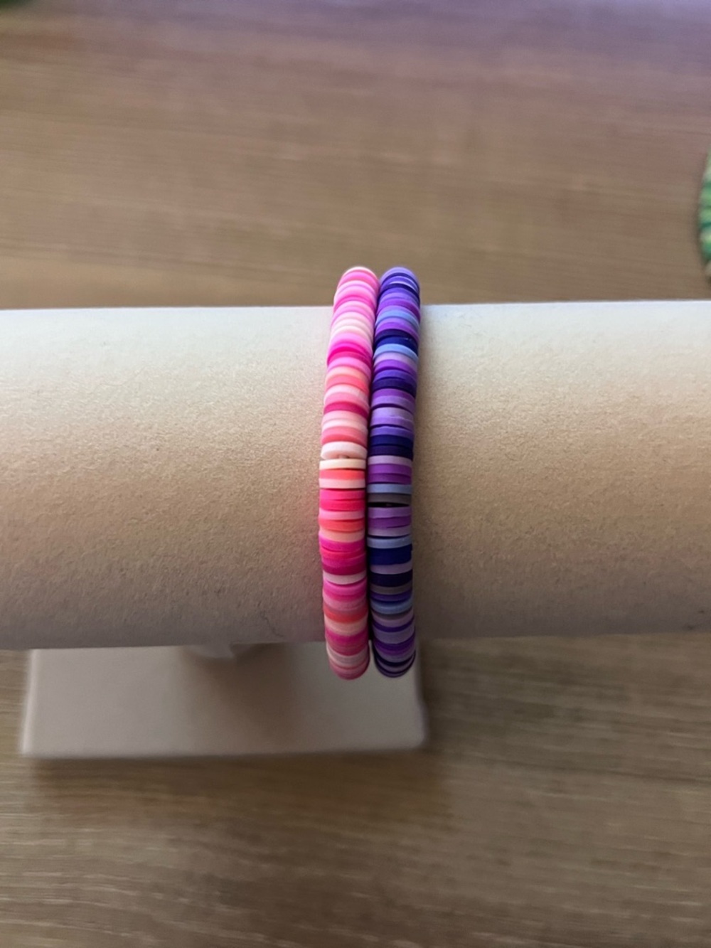 7 Piece Rainbow Bead Stretch Bracelet Set Colorful Stackable Elastic Bracelets - Picture 6 of 6